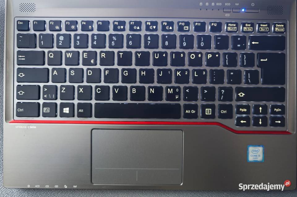 Laptop Fujitsu Lifebook E736 133 I5 24GHz 8256GB