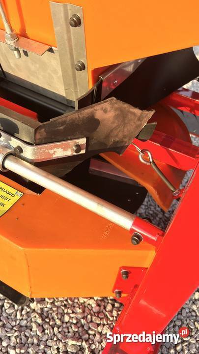 Piaskarka PK1200 drogowa komunalna Dostawa nieuszkodzony