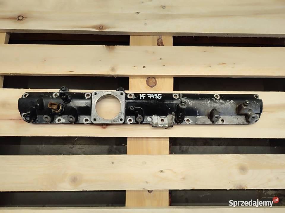 Pokrywa kolektora ssącego 3753A101 Massey Wilkowo