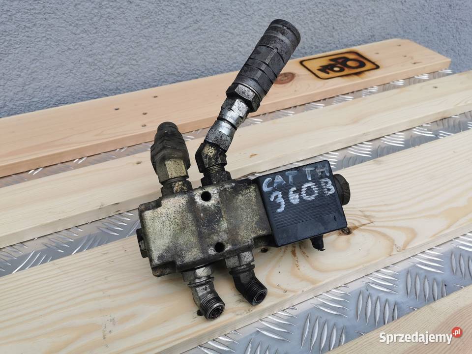 Szybkozłączę hydrauliczne osprzętu CAT TH 360 Pozostałe Wilkowo sprzedam