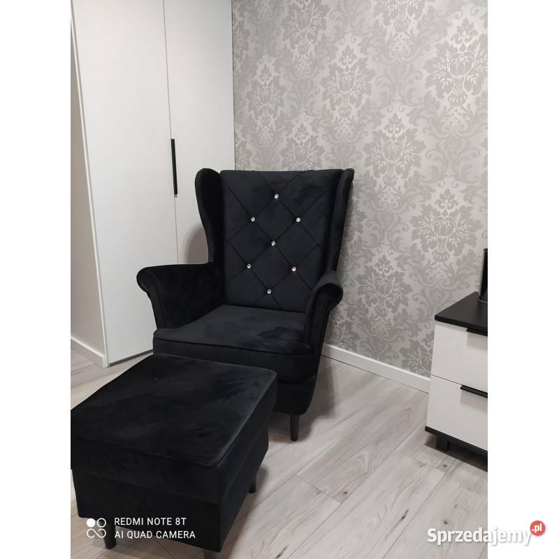 Fotel Uszak Glamour Z Podnóżkiem Różne Kolory Tarchały Małe