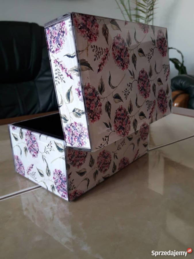 Szklana szkatułka kasetka Anglia Janów Lubelski sprzedam