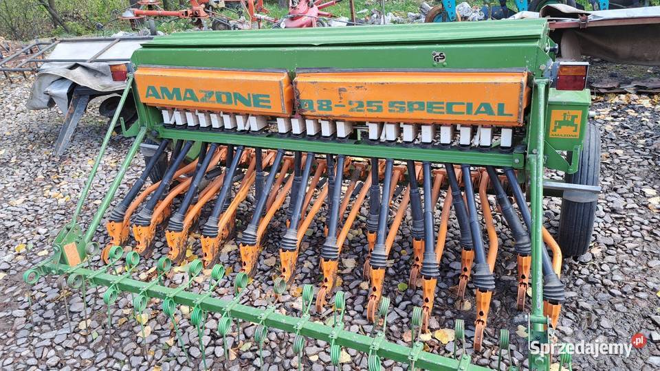 Siewnik Amazone D8 25m Wiśniowa