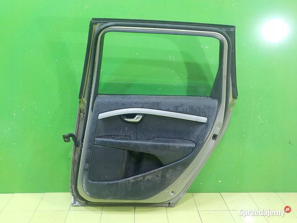 VOLVO V70 III RDESIGN 20 D 09r KOMBI drzwi prawe