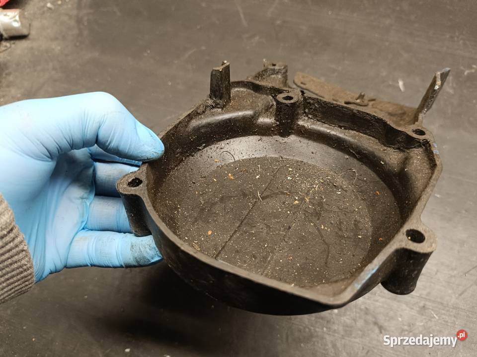 Pokrywa magneta dekiel kapa osłona lewa silnik Gołaczewy