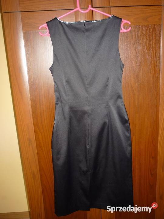 czarna sukienka ozdobiona cekinami Gdynia sprzedam