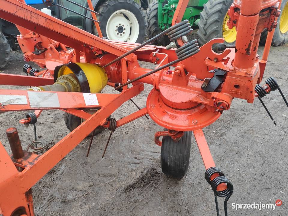 Przetrząsarka Kuhn GF 7501 i GF 3701 Zgrabiarki i przetrząsacze Uniejów