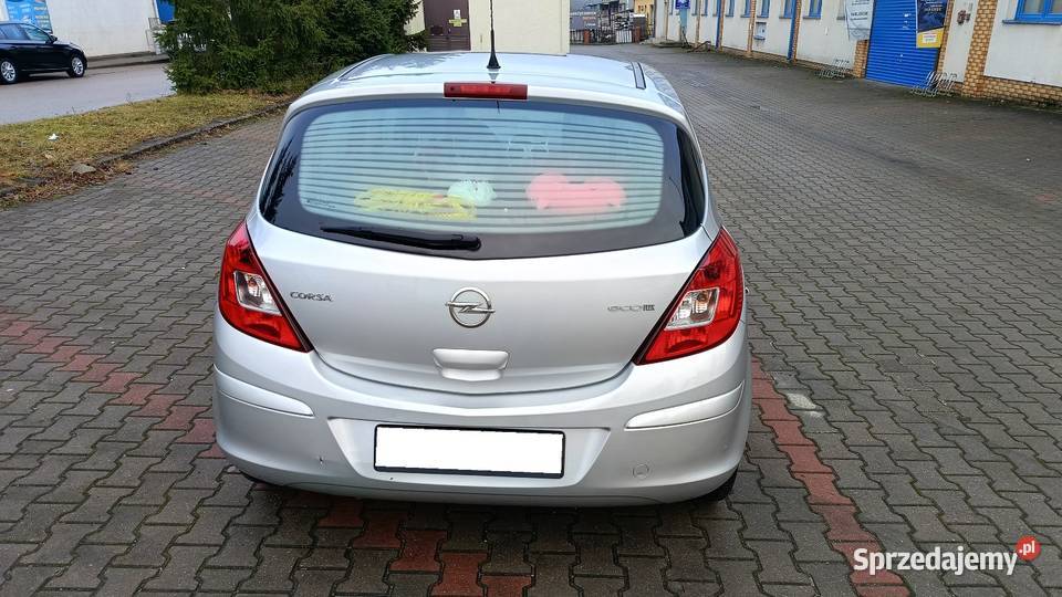 Opel Corsa D 12 LPG lakier metallic Motoryzacja Ostróda sprzedam