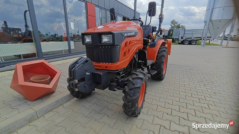 Ciągnik kompaktowy AVENGER 26 25 4x4 NOWY Ciągniki