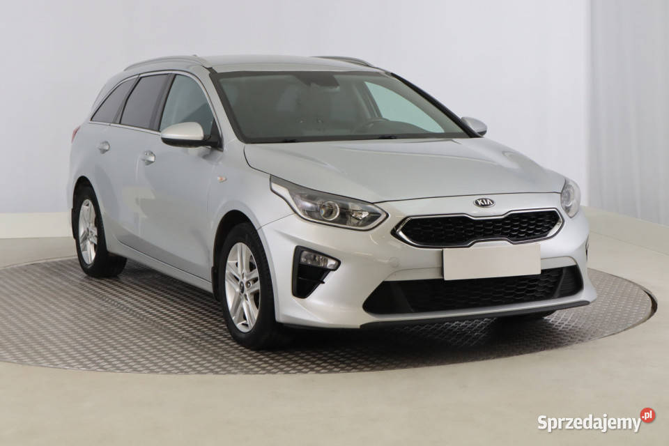 Kia Ceed 16 CRDi MHEV czujnik parkowania