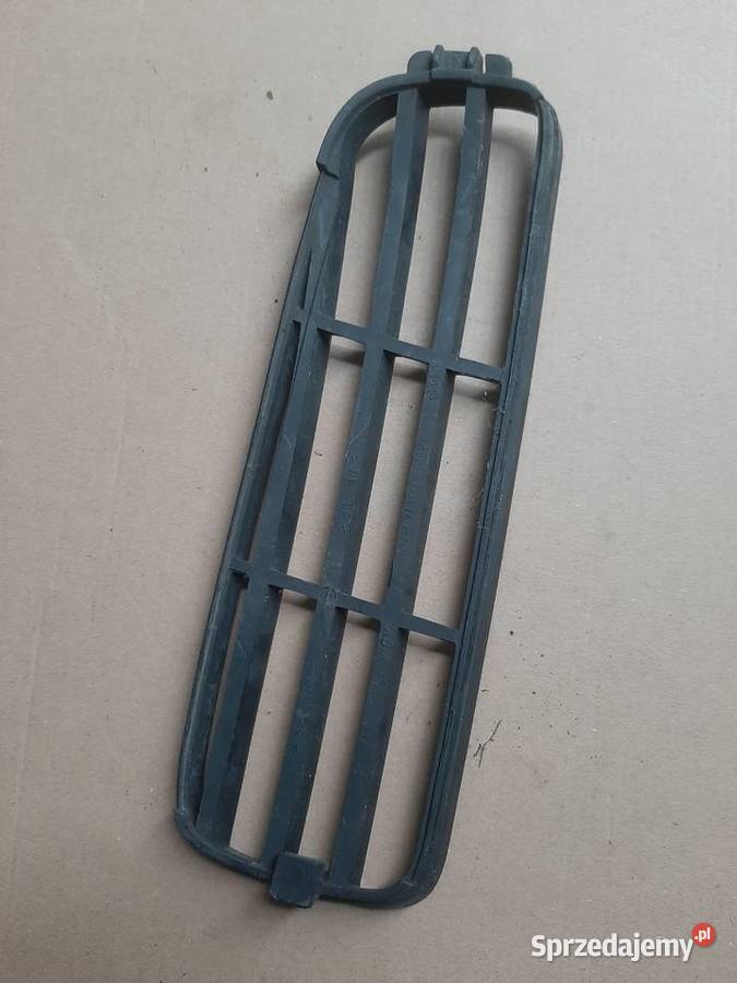 Audi 80 B4 9196 zaślepka kratka zderzaka lewa Chełm sprzedam