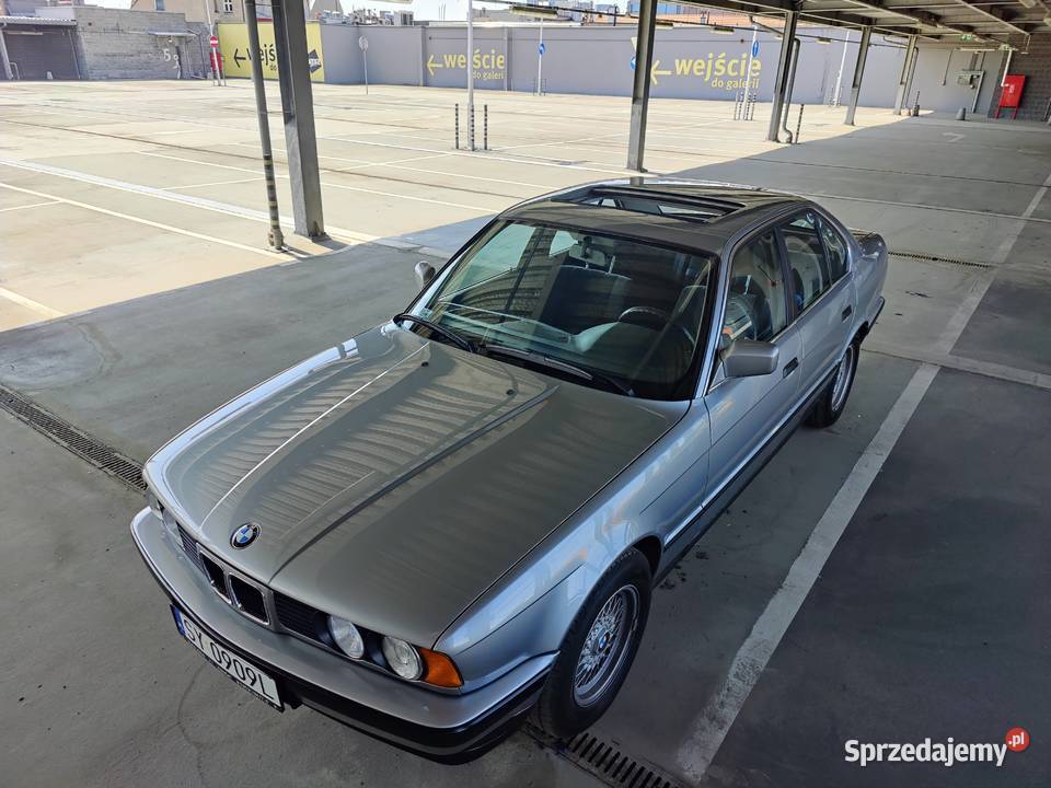 KLASYCZNE I KULTOWE BMW E34 520i Lachs Silver