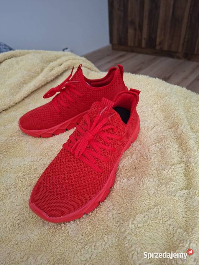 Buty sportowe nowe 40 Szustek