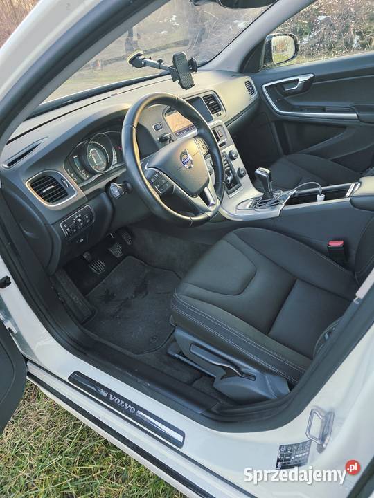 Volvo V60 D3 CROSS COUNTRY 2017R DISEL Radomyśl Wielki