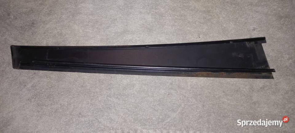Listwaramka maskownica drzwi Vw Passat B5prawy