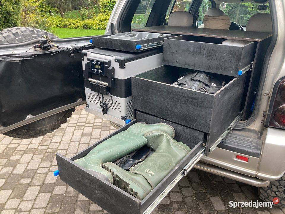 Zabudowa wyprawowa z lodówką 42 l do Jeep KJ Zgierz