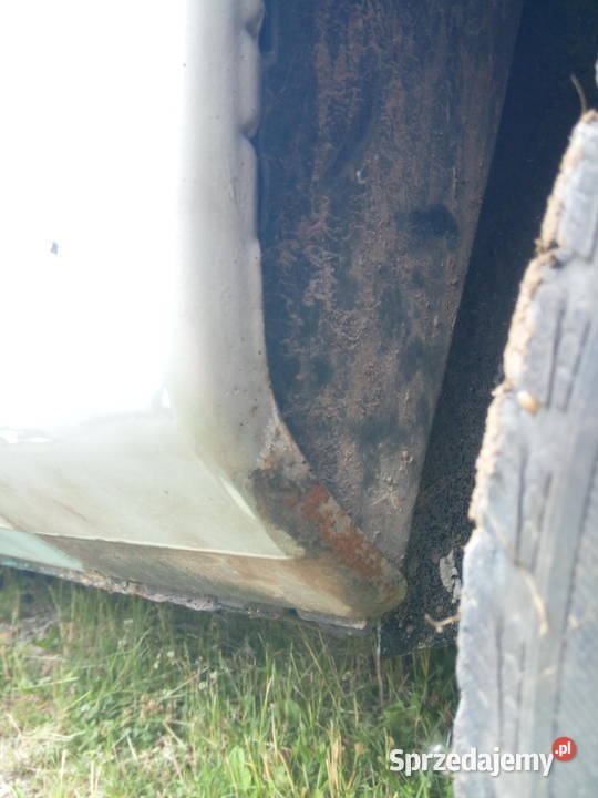 Ford Sierra coupe do remontu Targowica