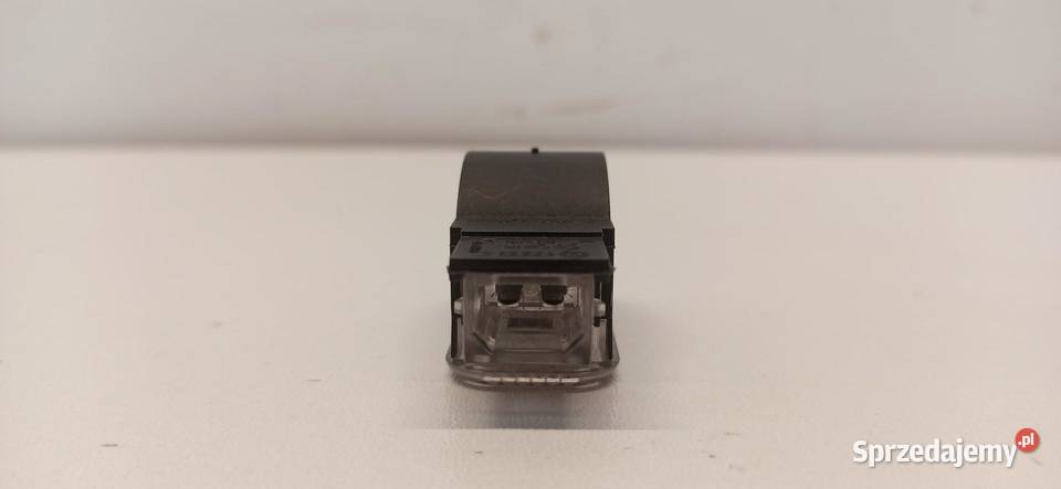 AUDI A7 4G LAMPKA KABINY 4B0947415A