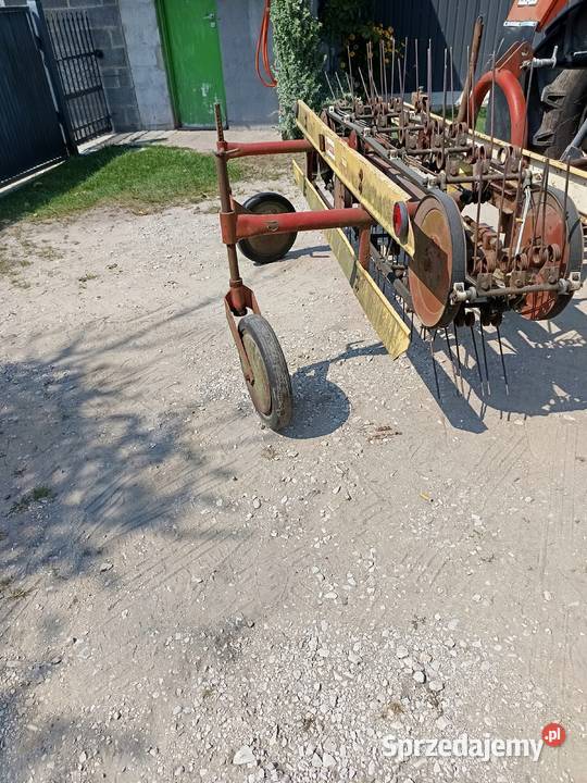 Sprzedam przetrząsarko zgrabiarke nieuszkodzony Tyniec