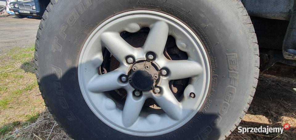 Nissan terrano Ford Maverick felga felgi opony Samochodowe Garwolin