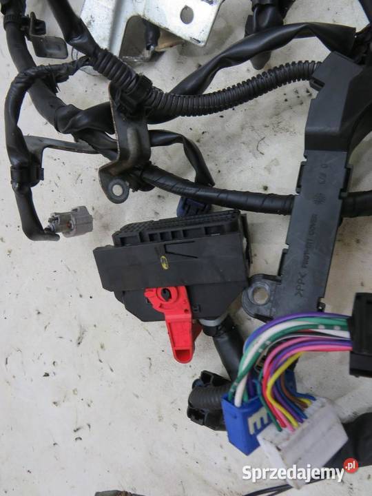 WIĄZKA INSTALACJA SILNIKA OUTLANDER III 22 DID