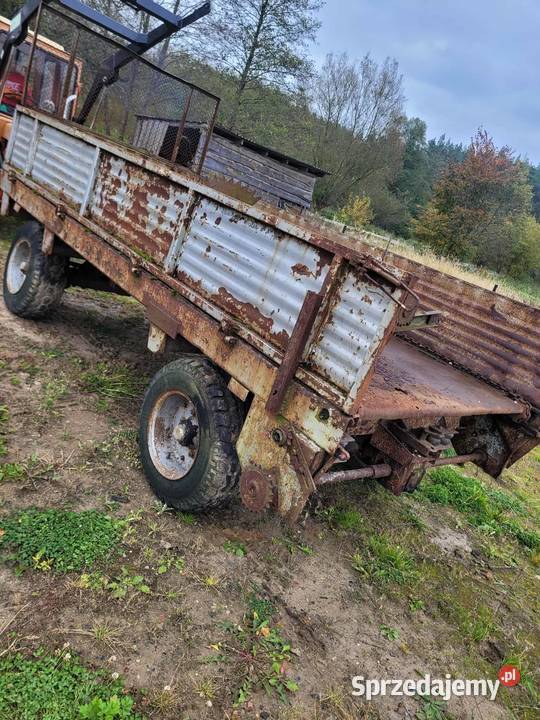 Rozrzutnik dwuosiowy przyczepa nieuszkodzony Zambrów