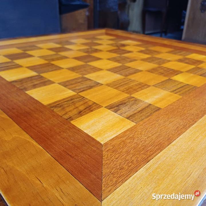 Stolik szachowy intarsjowany w stylu ArtDeco