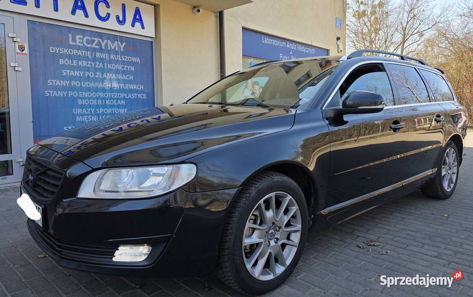 Volvo V70 2014r D3 5 cylindrów 136 19843 czarny lakier metallic Warszawa sprzedam
