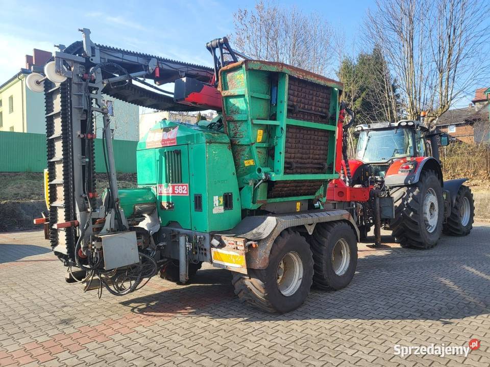 Rębak Jenz 582 z Ciągnikiem Massey Ferguson 8680 Jordanów
