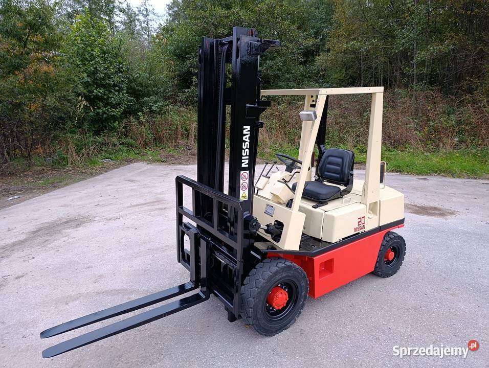 Wózek widłowy Nissan 2 Tony diesel przesuw Suchedniów