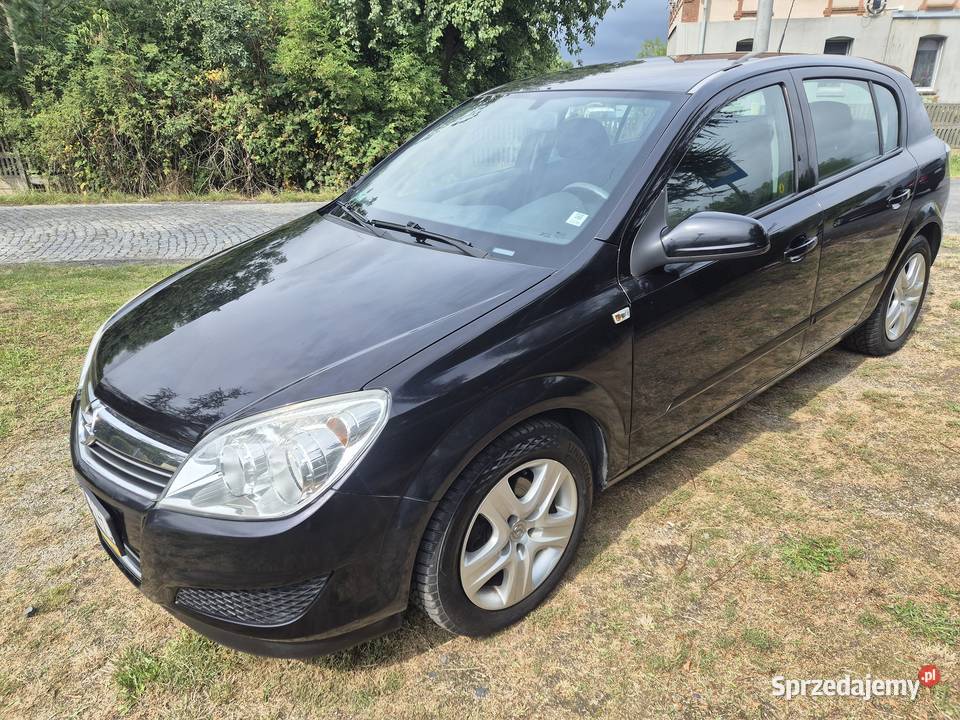 Opel Astra 14 2008 ECOTEC 5Dzwiowy Salon