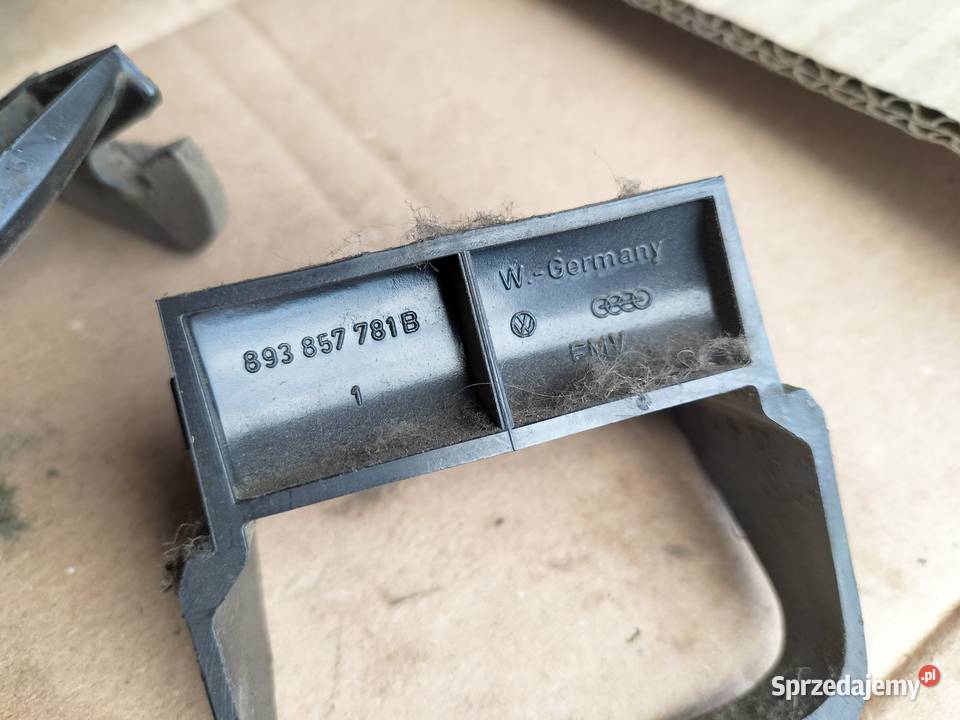 AUDI 80 B3 80B3 ŚLIZG PROWADNICA PASA Kamień-Kolonia