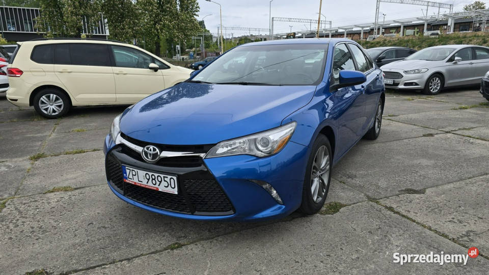 Toyota Camry SE niski przebieg 46000 automat ESP Szczecin