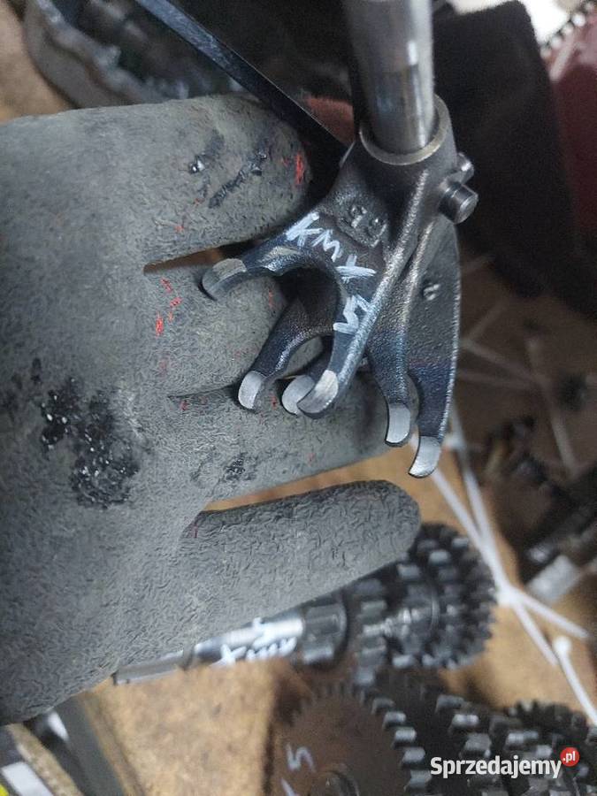 Kawasaki KMX 125 skrzynia biegów wałek wodziki Jelenia Góra sprzedam