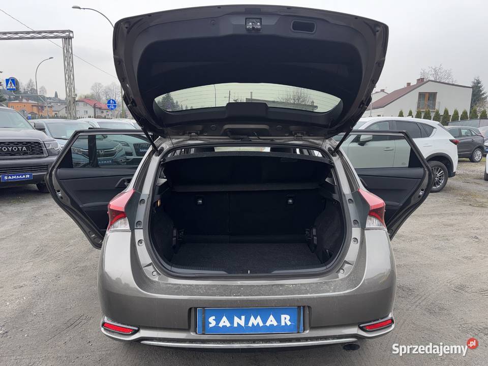 12Turbo 116 Gwarancja Książki Navi LEDy Kamera światła do jazdy dziennej Auris sprzedam