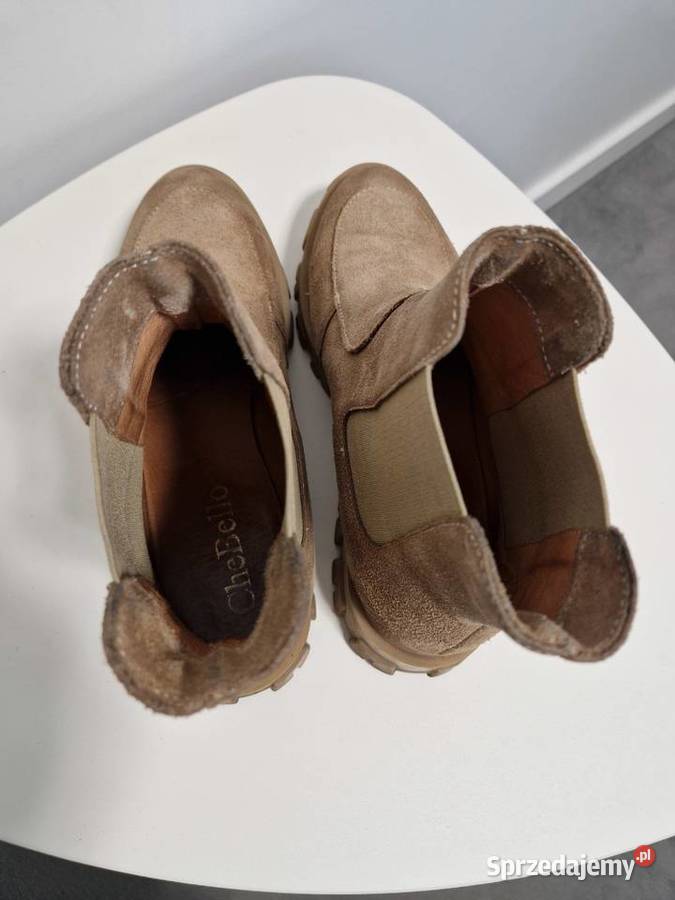 Skórzane botki w kolorze beżowym