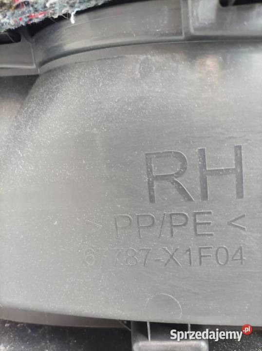 TAPICERKA BOCZEK PRAWY TYŁ SEDAN E16 E17 E18