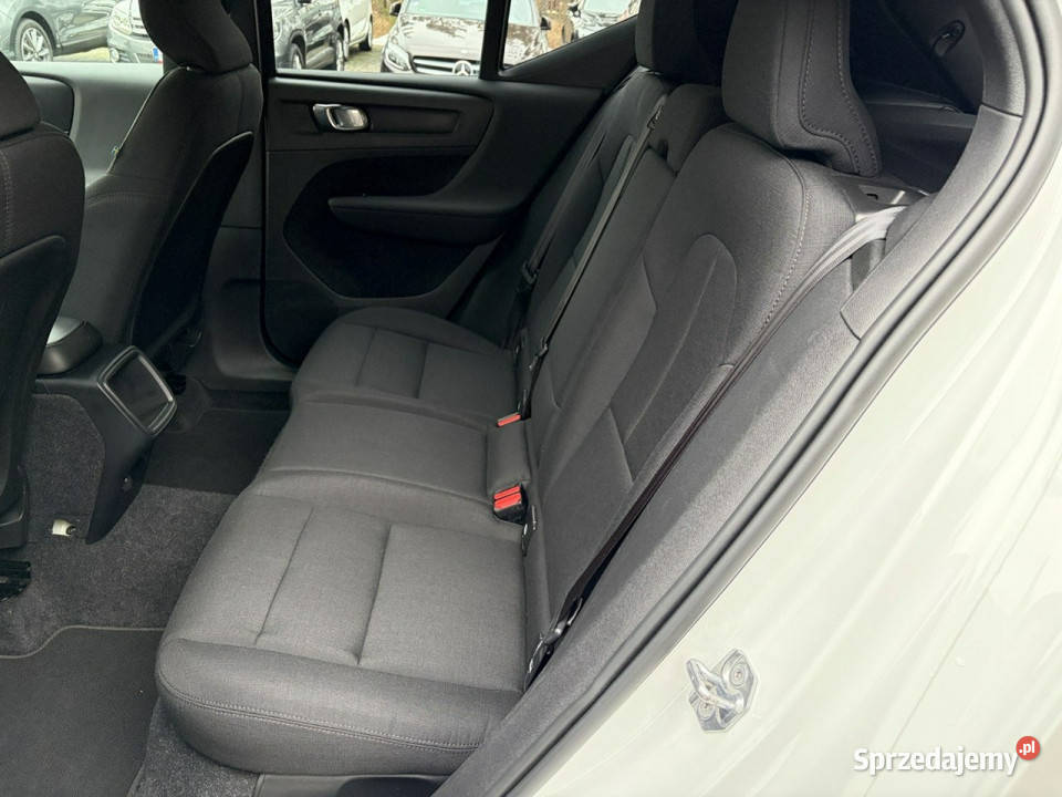 Volvo XC 40 T3 163 Automat Kamera CarPlay Lipówki sprzedam