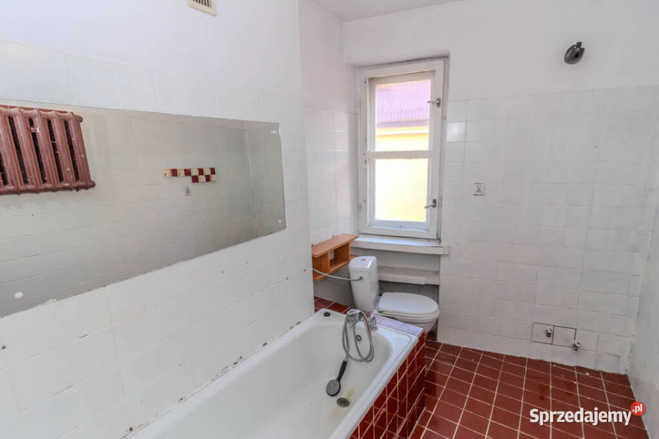 23 pokoje 2 piętro 672m2 Siennieńska Ostrowiec Świętokrzyski