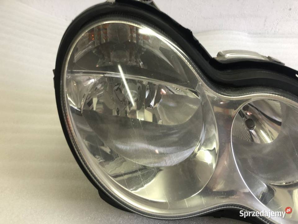 LAMPA PRAWY PRZÓD A2038203261 MERCEDES W203 LIFT osobowe