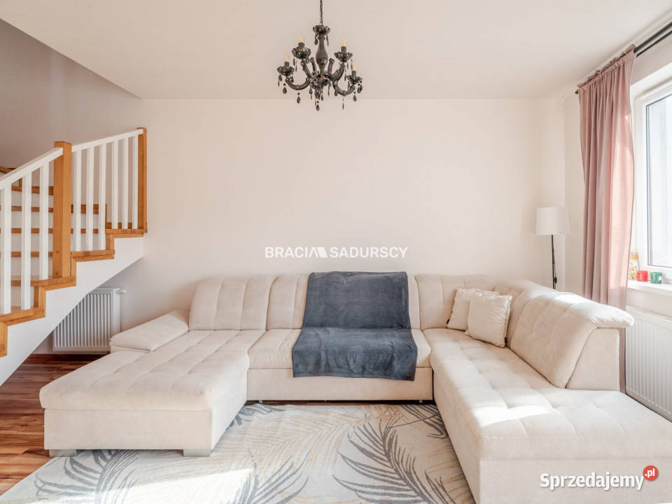 Dom szeregowy Niepołomice Oficerska 677m2