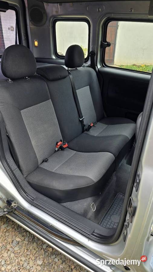 Opel Combo C 17 CDTI 100 2007r poduszka powietrzna Komorniki