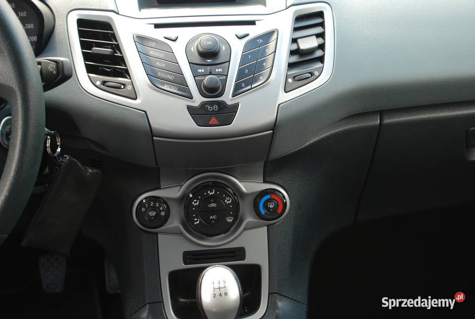 Ford Fiesta mk7 125 82 benzyna Bezwypadkowy 2x Łańcut sprzedam