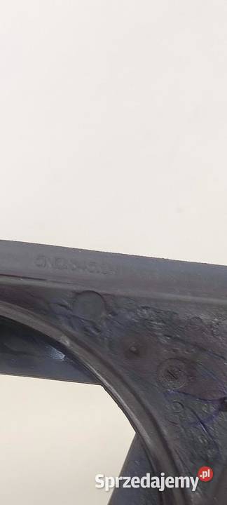 VW TIGUAN 5N0 USZCZELKA LISTWA SZYBY LEWY TYŁ