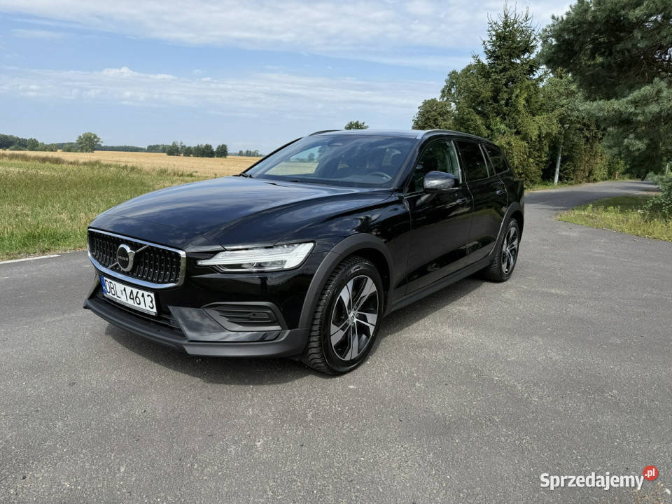 Volvo V60 Cross Country 20d 197 AWD Bezwypadkowy światła przeciwmgielne Ocice