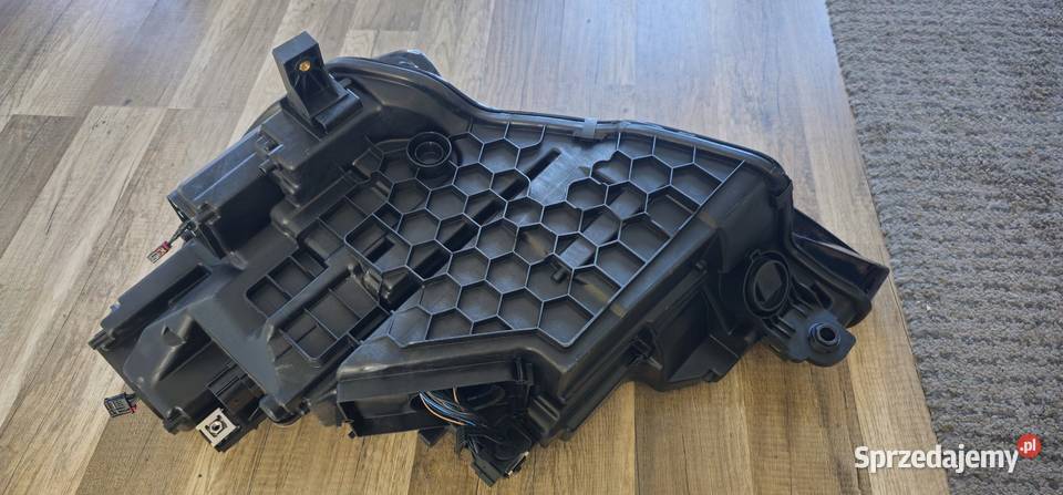 Audi ETron SUV 55 quattro Reflektor prawy OEM dolnośląskie Pielgrzymka