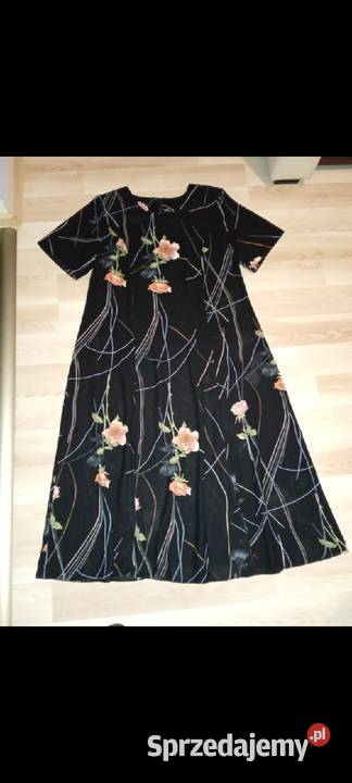Czarna sukienka w kwiaty na rozmiar XL Rozmiar 42(XL) Stalowa Wola sprzedam