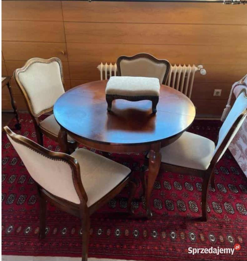 Piękny stół z 4 krzesłami dolnośląskie Bielawa