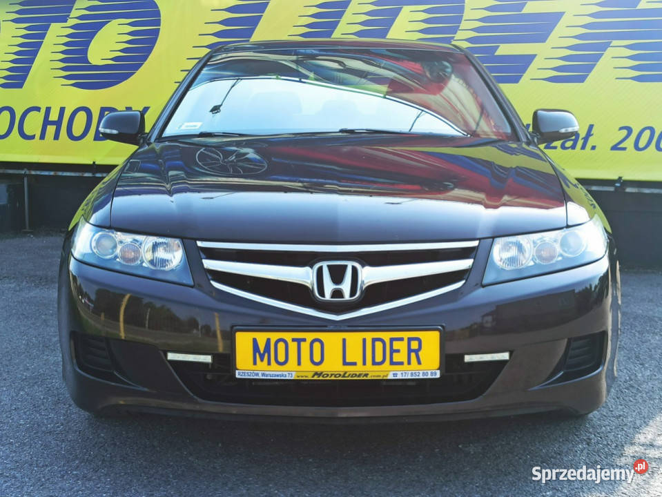 Honda Accord Gaz ładny stan II kpl kół 7lat w Rzeszów