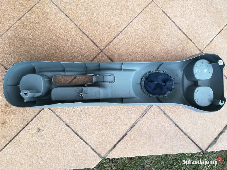 SPRZEDAM TUNEL ŚRODKOWY TOYOTA YARIS I 9905 osobowe Dąbrowa Górnicza